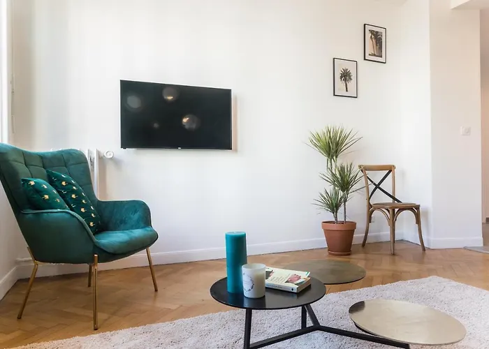 Beautiful Apartment In The Heart Of Nice
